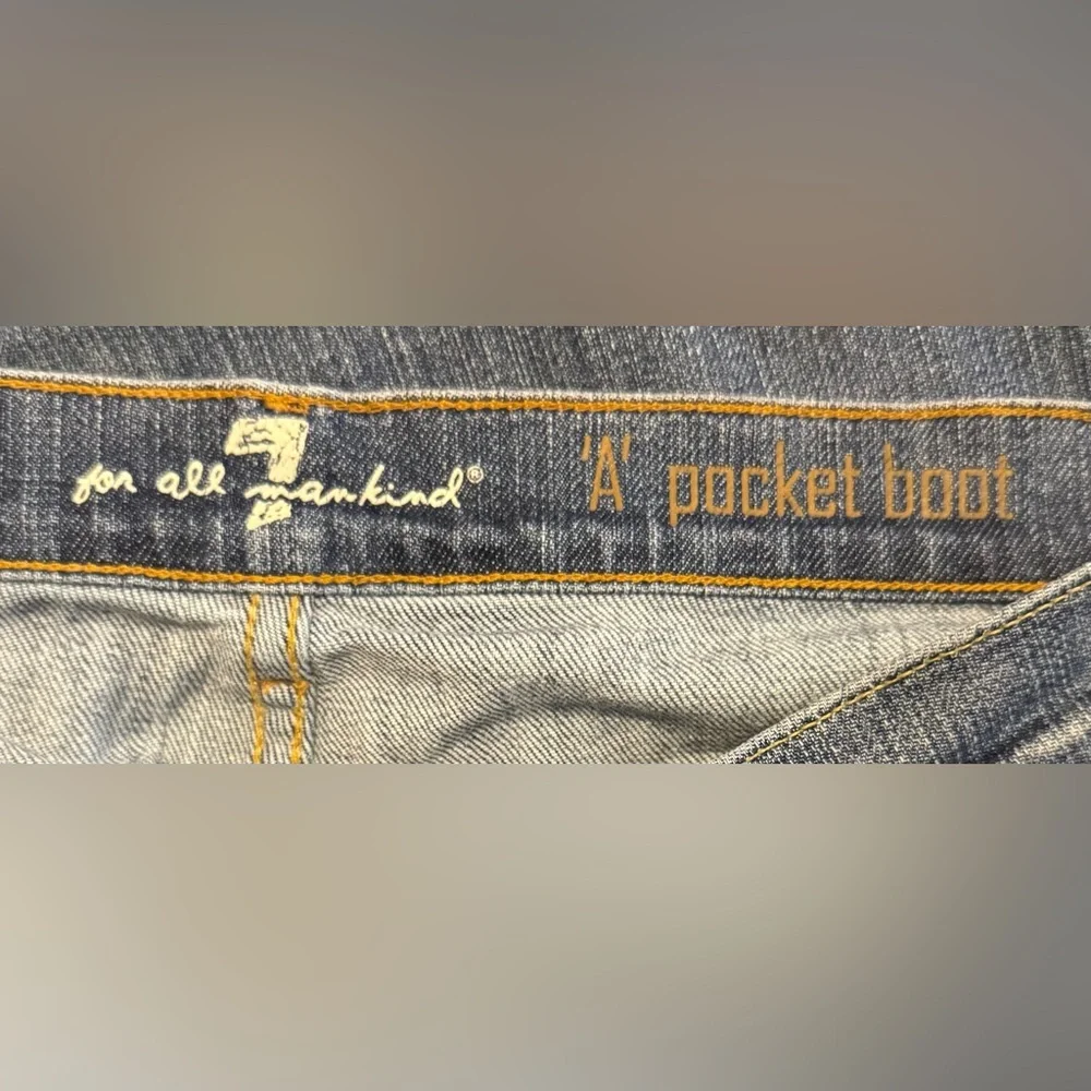 7 For All Mankind Women’s Slightly Distressed Blue 'A' Pocket Bootcut Jeans - Picture 5 of 6